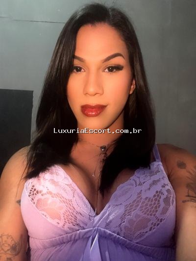 Luiza Cruz